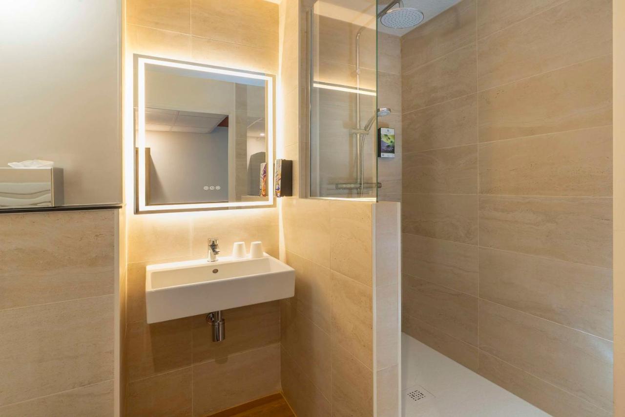 Sure Hotel By Best Western Caen Memorial Экстерьер фото